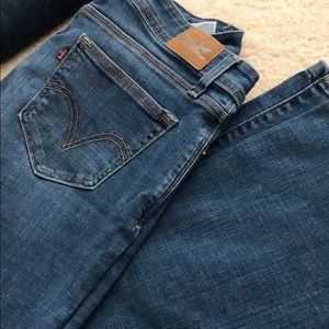 Levi’s curvy 529 size 12